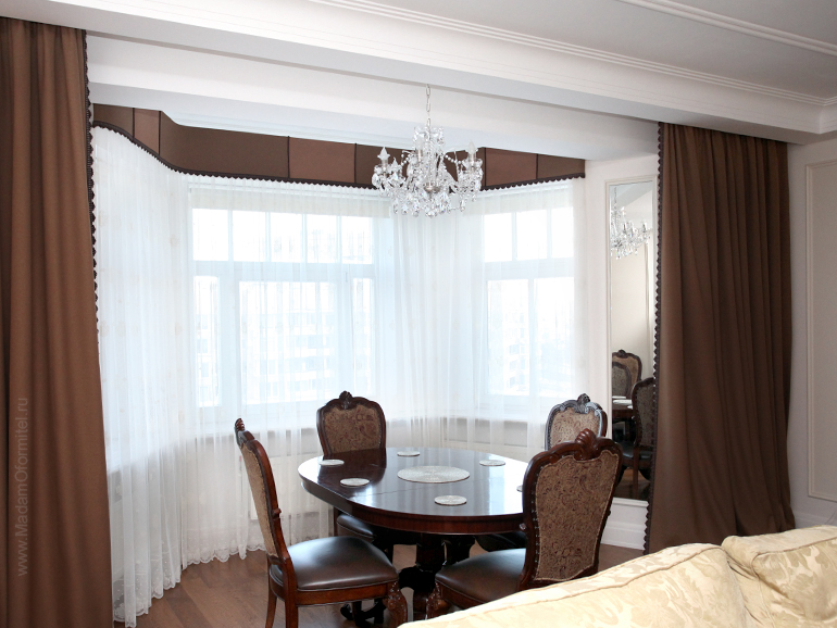 шторы в квартире с эркером, шторы в гостиной, шторы от Мадам Оформитель, пошив штор на заказ в СПб